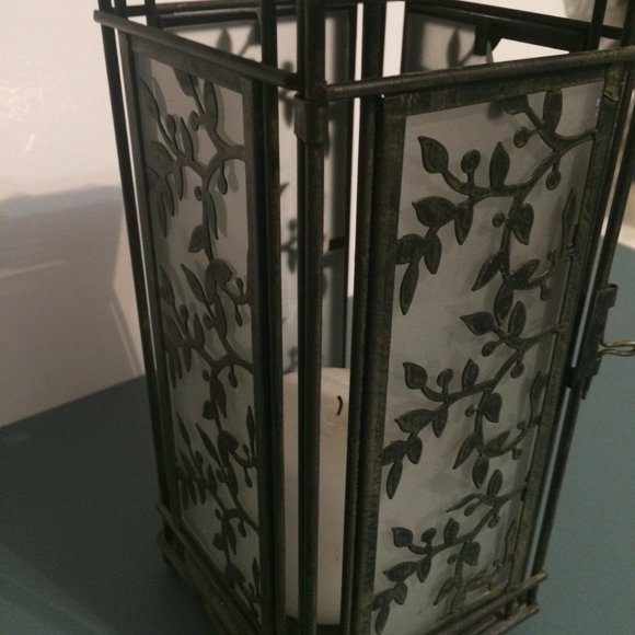 Lovely Metal and Glass large Candle Holder with door and hanger - Picture 6 of 10